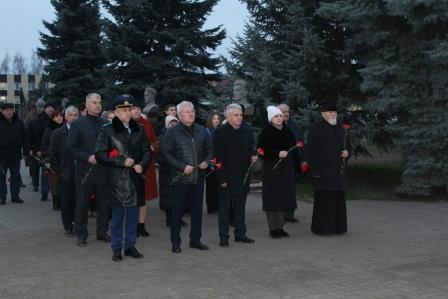 В Мглине в День Героев Отечества состоялся памятный митинг