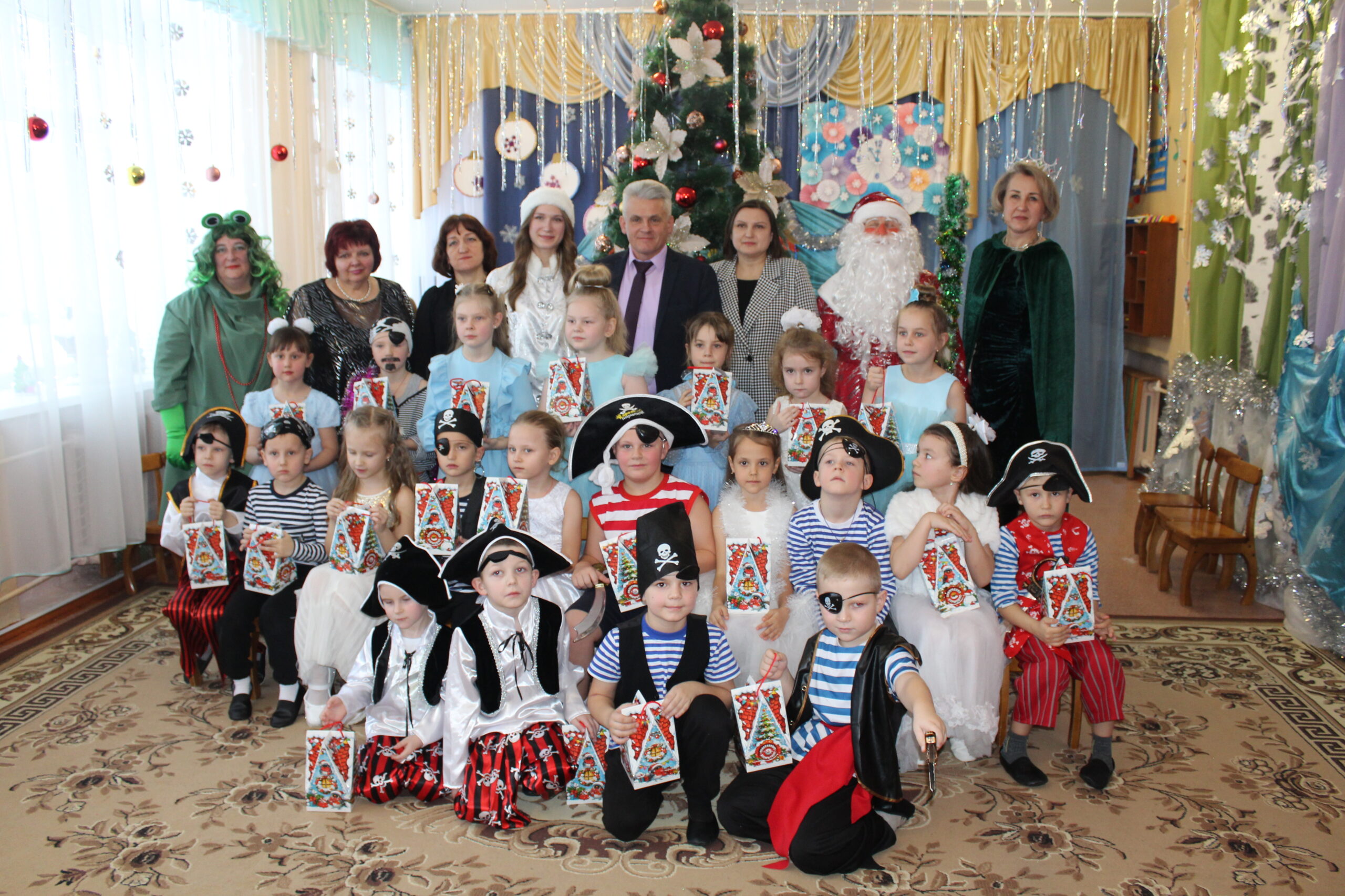 Новогодний утренник состоялся в Мглинском детском саду №1