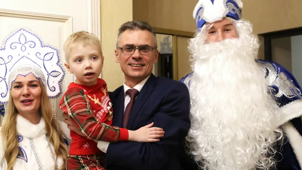 Мэр Брянска исполнил детские мечты в рамках акции «Ёлка желаний»