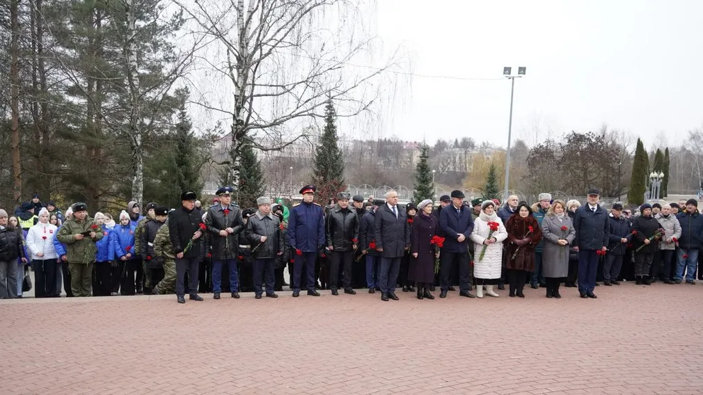 Губернатор Богомаз: «Мы всегда будем помнить подвиги наших земляков»