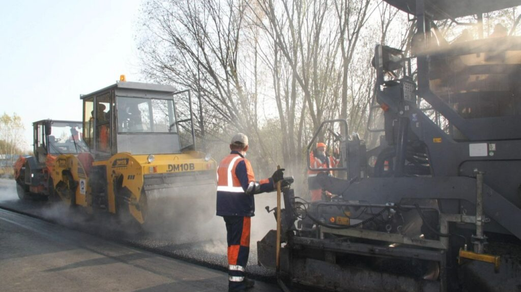 Ремонт дороги к памятнику авиаторам завершили на Брянщине