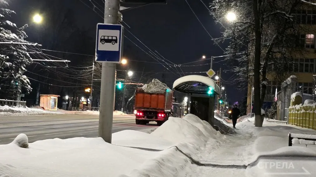 В Брянске вывезли 355 тонн снега за сутки