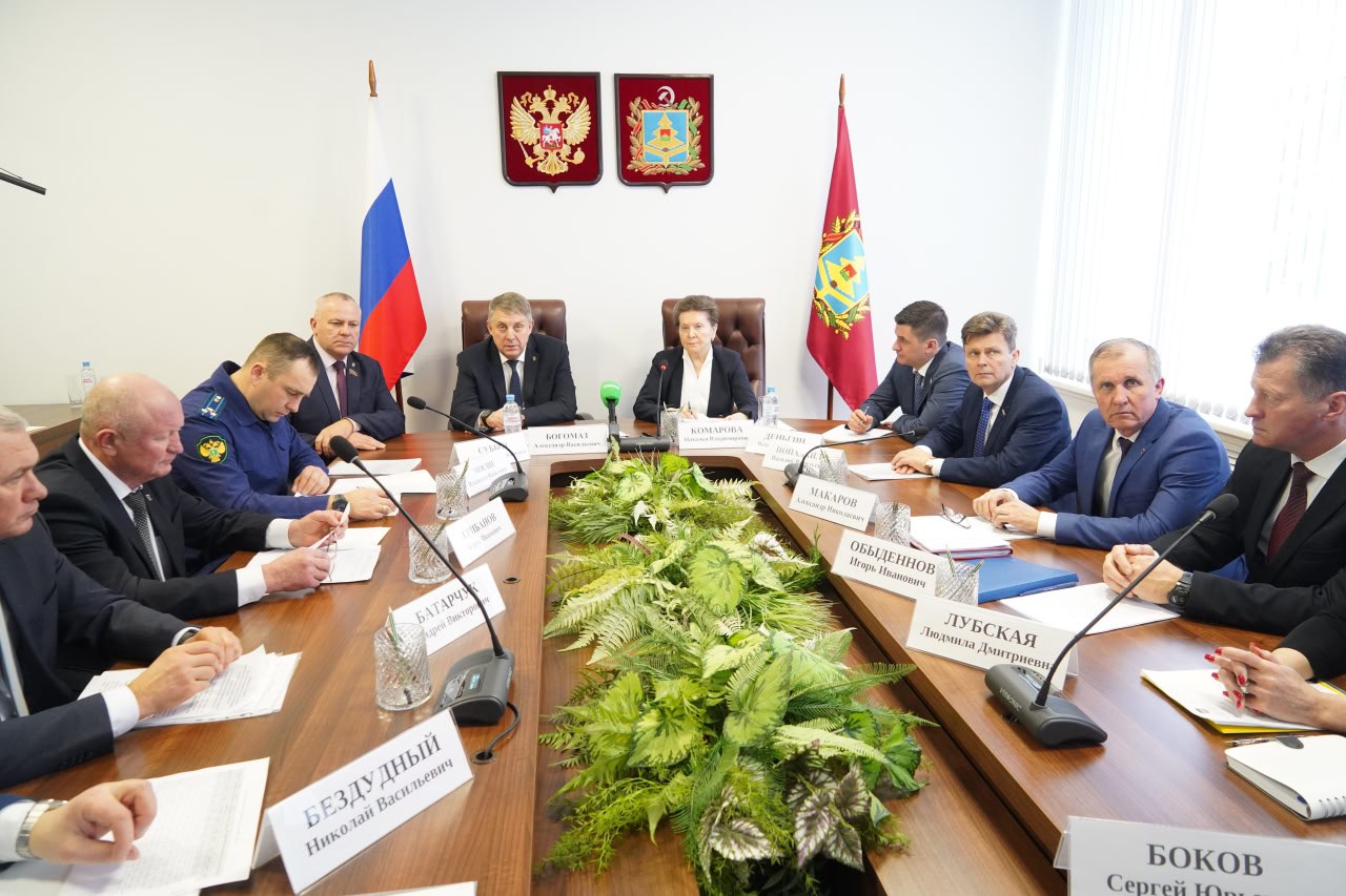 В правительстве Брянской области обсудили развитие системы обращения с ТКО