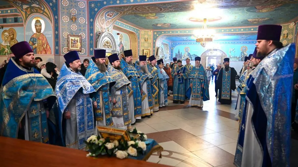 В Брянск доставлен ковчег с частью Пояса Пресвятой Богородицы