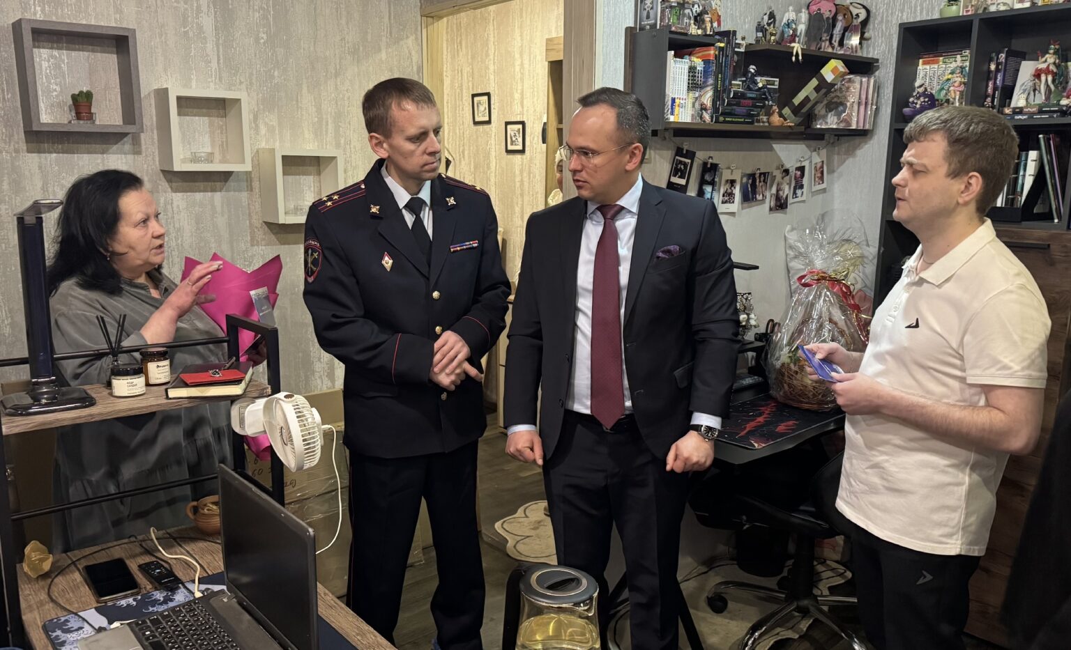 В Брянске в рамках акции «Нашим Героям» навестили семью участника СВО