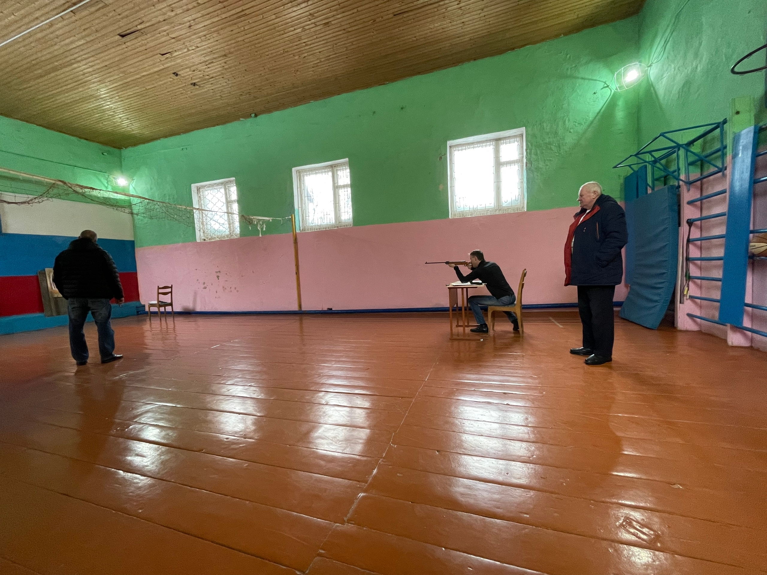 В Мглинском филиале Брянского агротехникума прошли соревнования по стрельбе среди педагогов