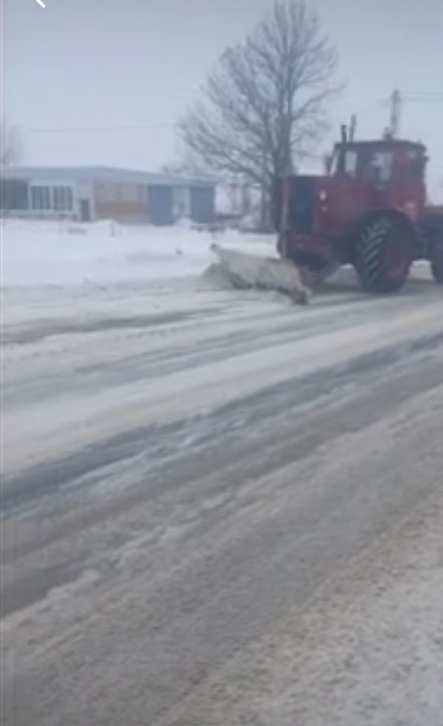 В Брянской области ведутся работы по уборке снега