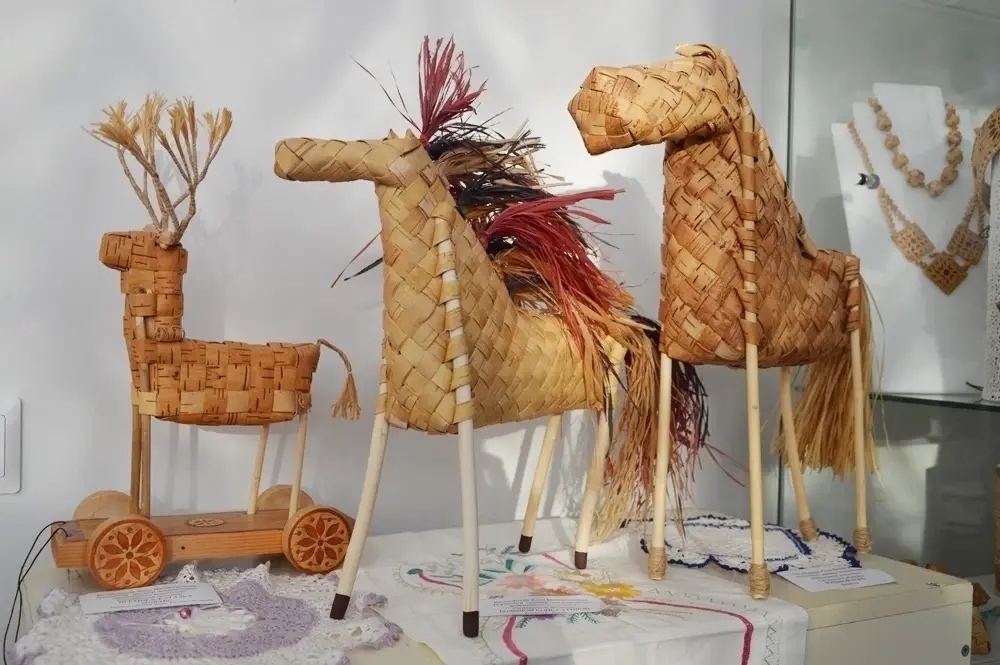 В Брянске открылась выставка «Вдохновленные традициями»