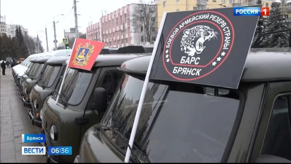 Федеральный канал показал сюжет о передаче 40 автомобилей бойцам «БАРС-Брянск»