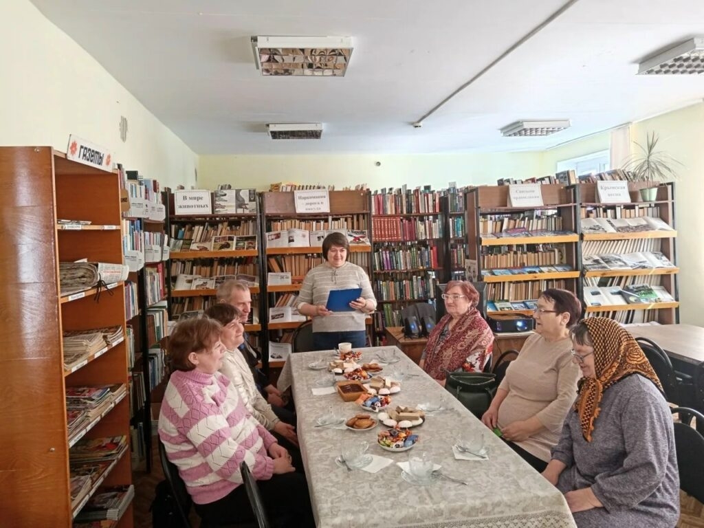 В мглинской библиотеке прошло заседание клуба «Поговорим по душам»