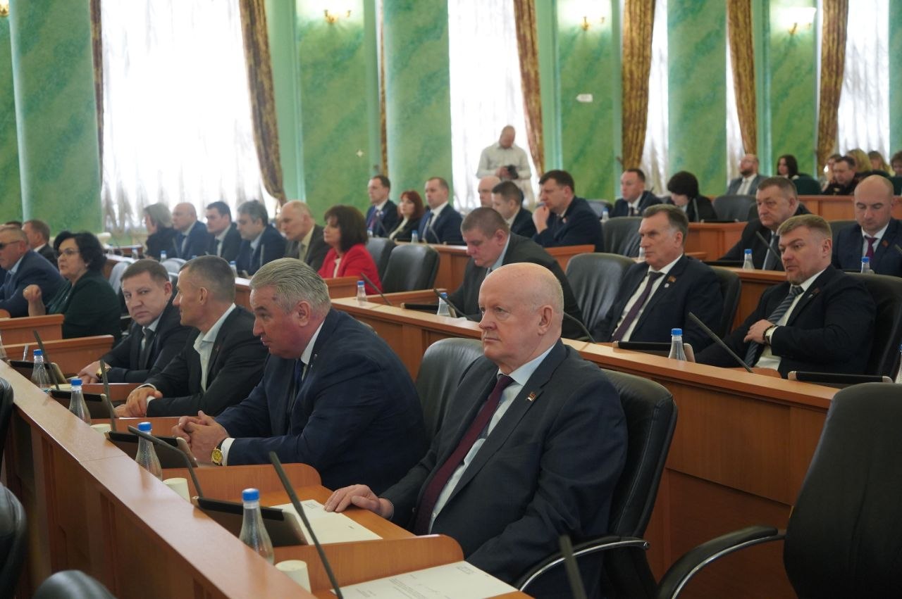 Жильё для врачей, новые школы и центр «Авангард» в Брянской области