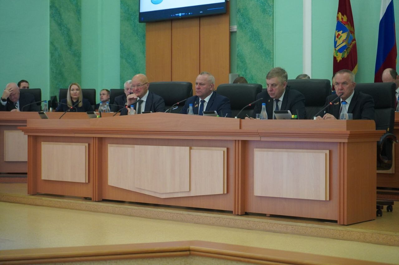 Брянская область модернизирует аэропорт, строит спорткомплексы и полигон ТКО