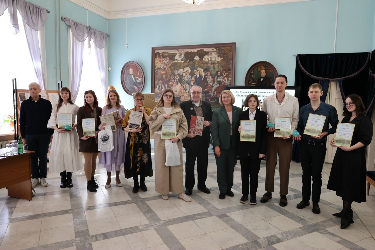 Даниил Шигабутдинов из Брянска стал лучшим чтецом поэзии 19-го века