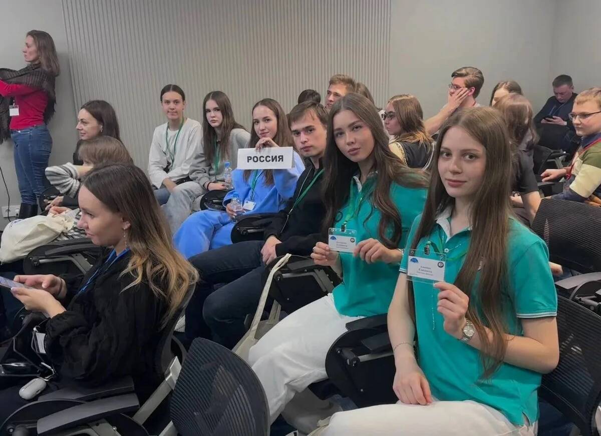 Школьники из Клинцов завоевали дипломы лауреатов в Москве