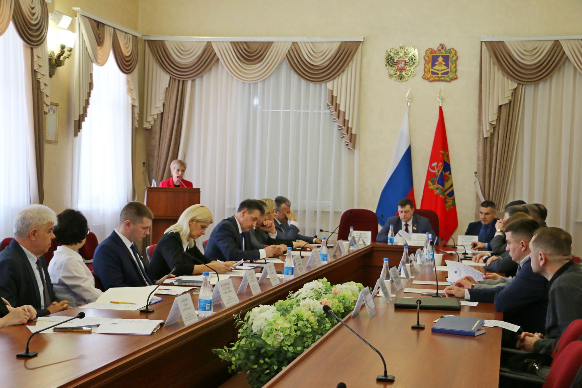 В Брянске обсудили медпомощь и ресоциализацию ветеранов СВО: итоги заседания комитета