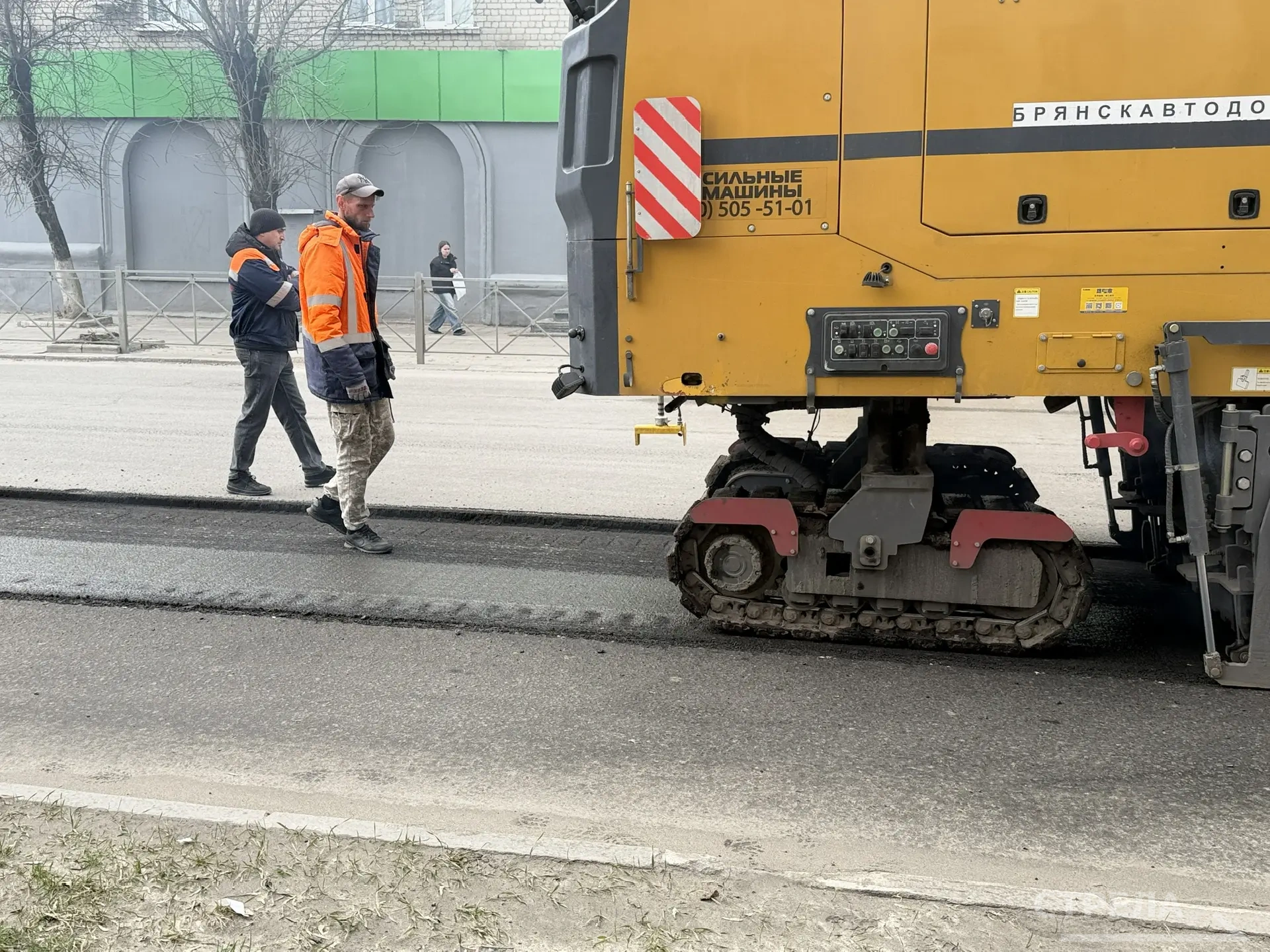 На улице Советской в Брянске начался капремонт дороги по нацпроекту