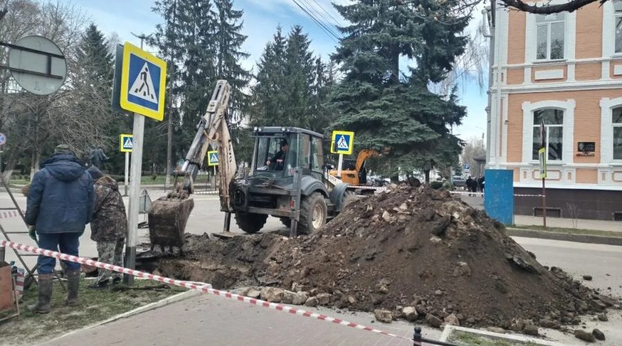 Трубчевск обновляет водопровод: 4,2 км сетей заменят к ноябрю