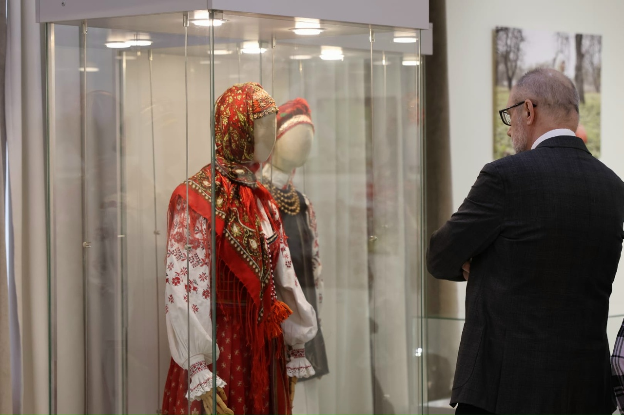 Брянские народные костюмы представили на выставке в Калининграде