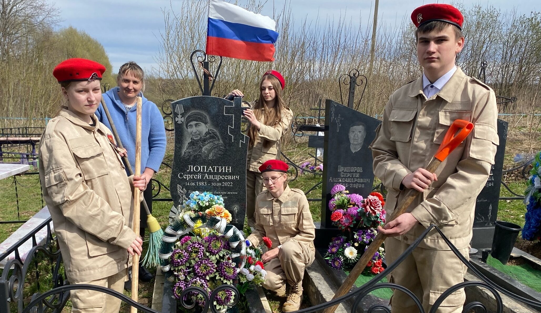 Особое внимание — вопросу благоустройства памятных мест