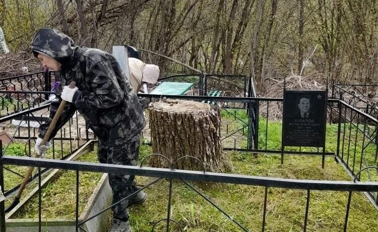 Мглинские школьники в преддверии Дня Победы приняли участие в акции «Обелиск»