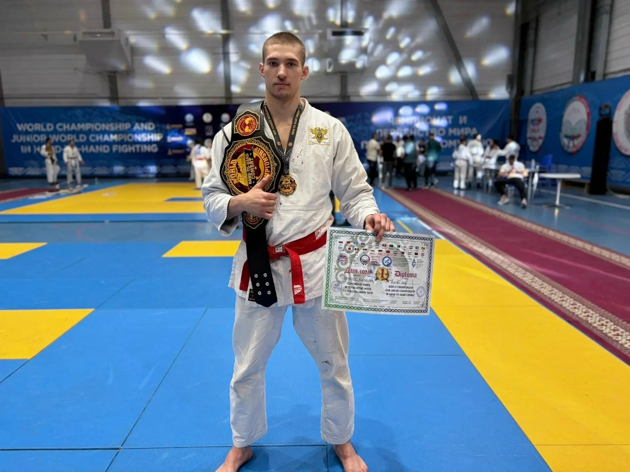 Воспитанник брянской школы стал двукратным чемпионом мира по рукопашному бою