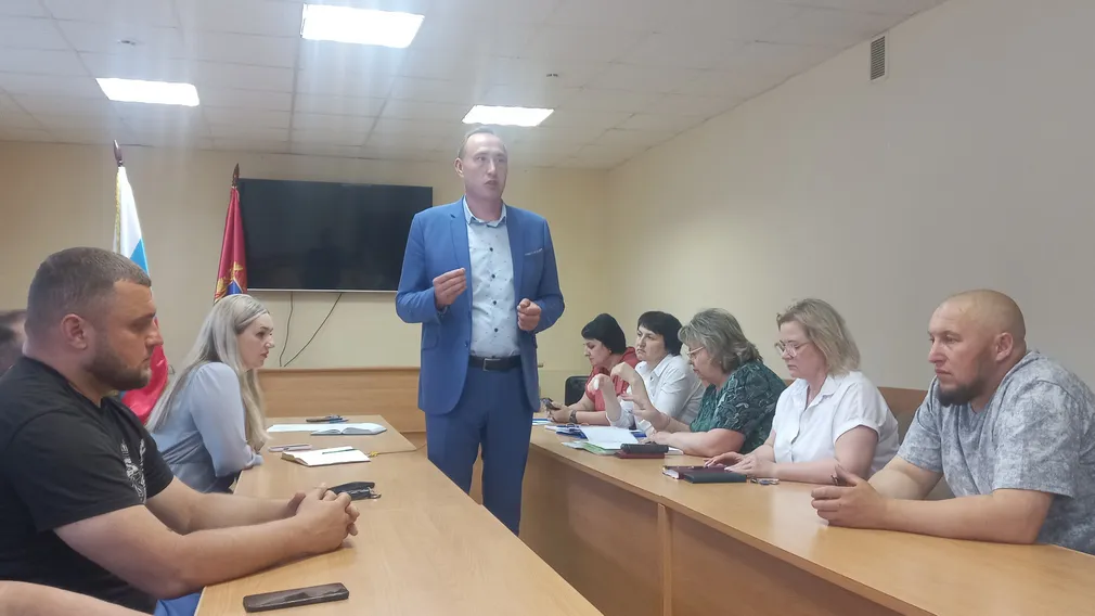 В брянской Жуковке провели встречу с ветеранами спецоперации