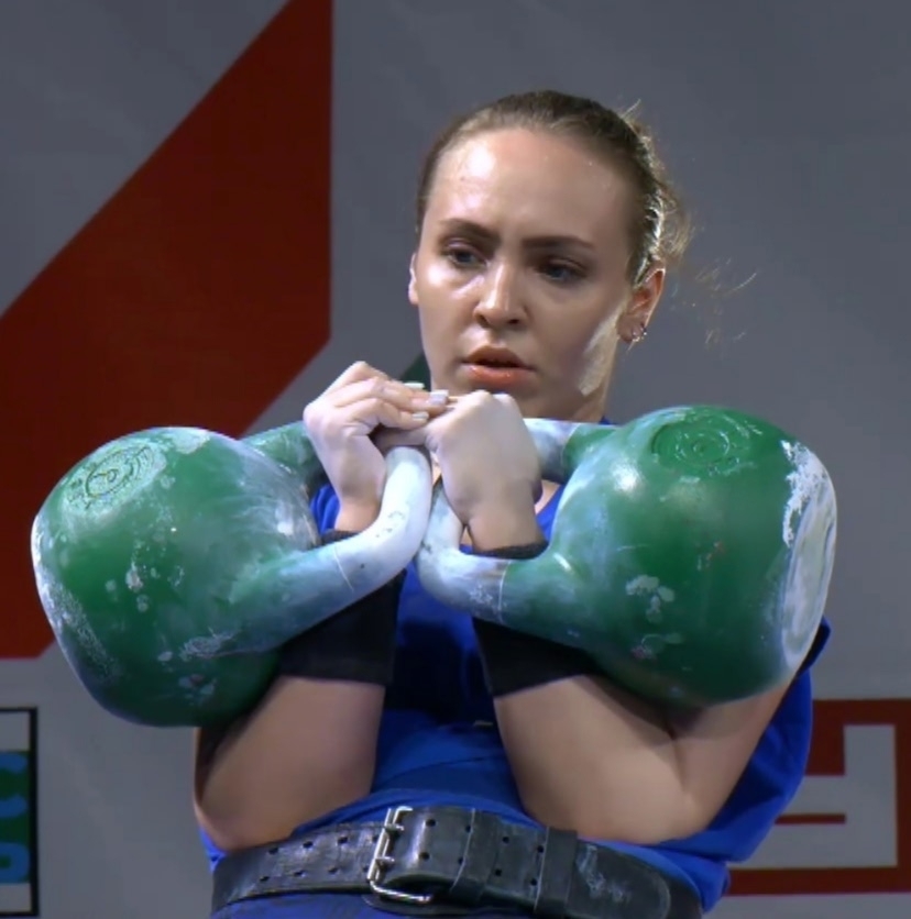 Брянская спортсменка Виктория Альянова завоевала бронзу чемпионата России по гиревому спорту