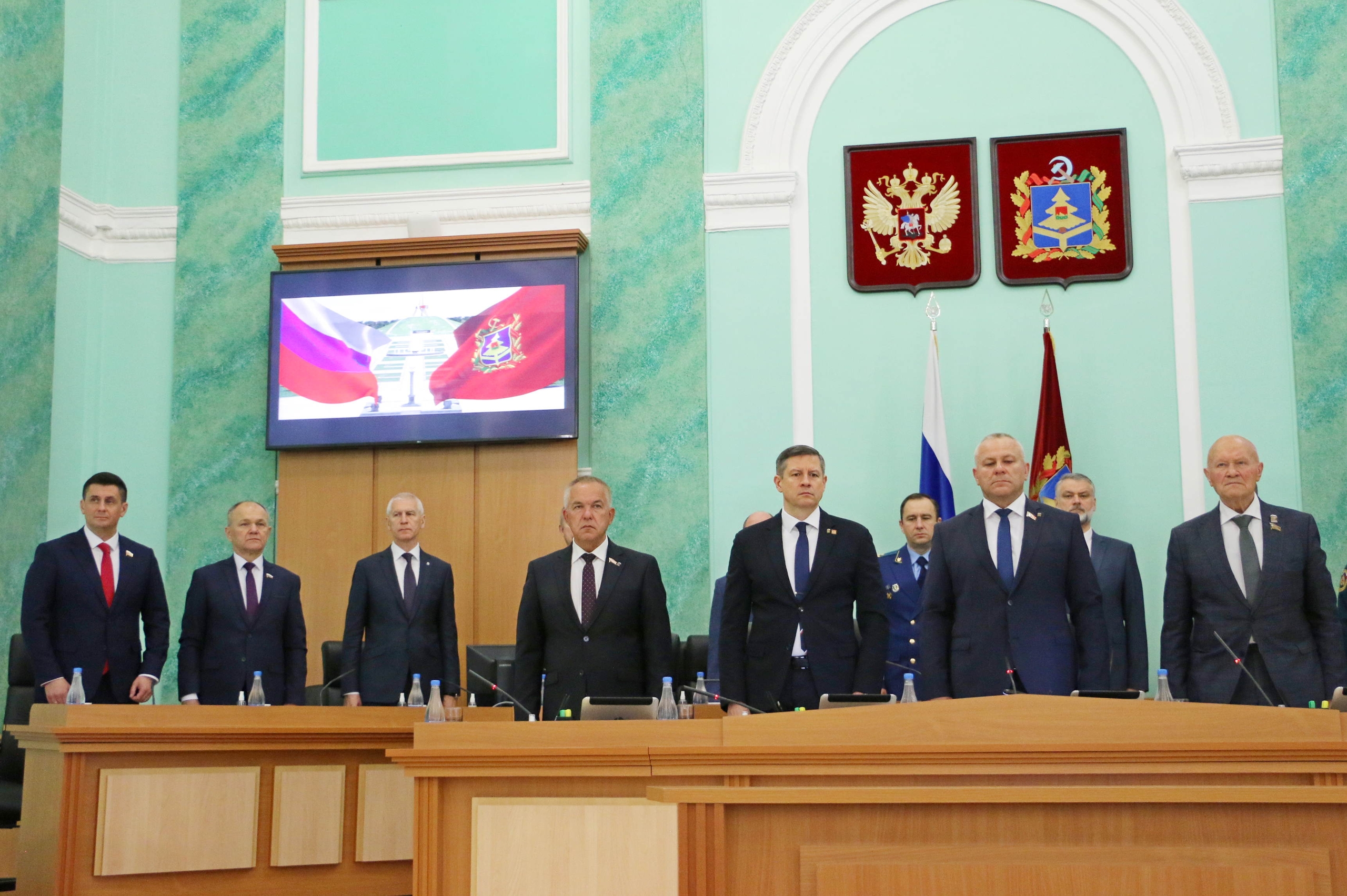 На внеочередном заседании Брянской областной Думы рассмотрели ряд важных вопросов