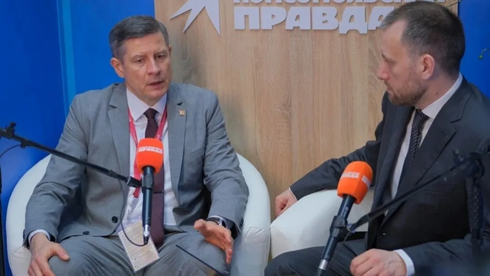 Врио губернатора Брянской области Егор Ковальчук рассказал о развитии региона на ПМЭФ-2026