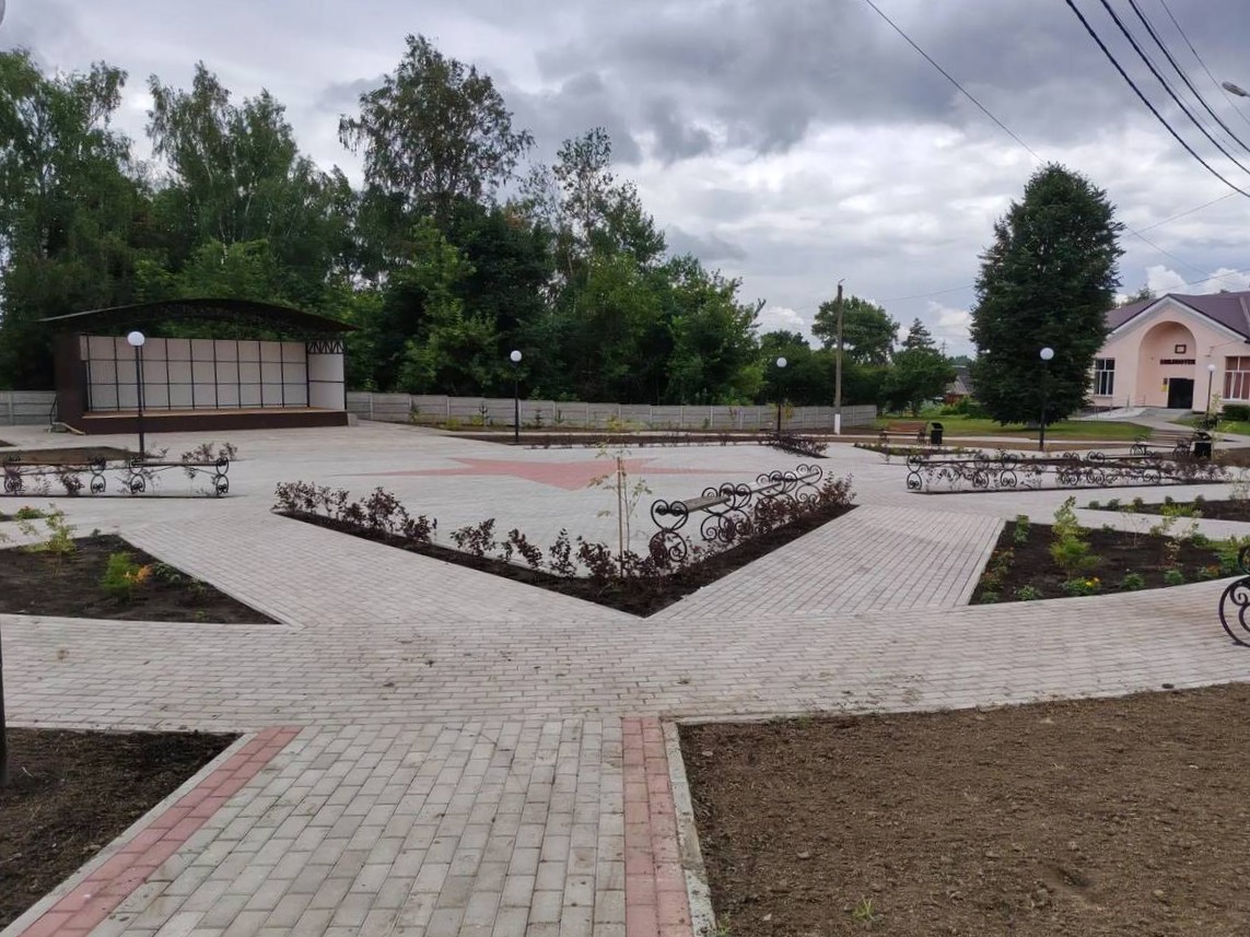 Аллея Славы в Выгоничах обновлена по нацпроекту