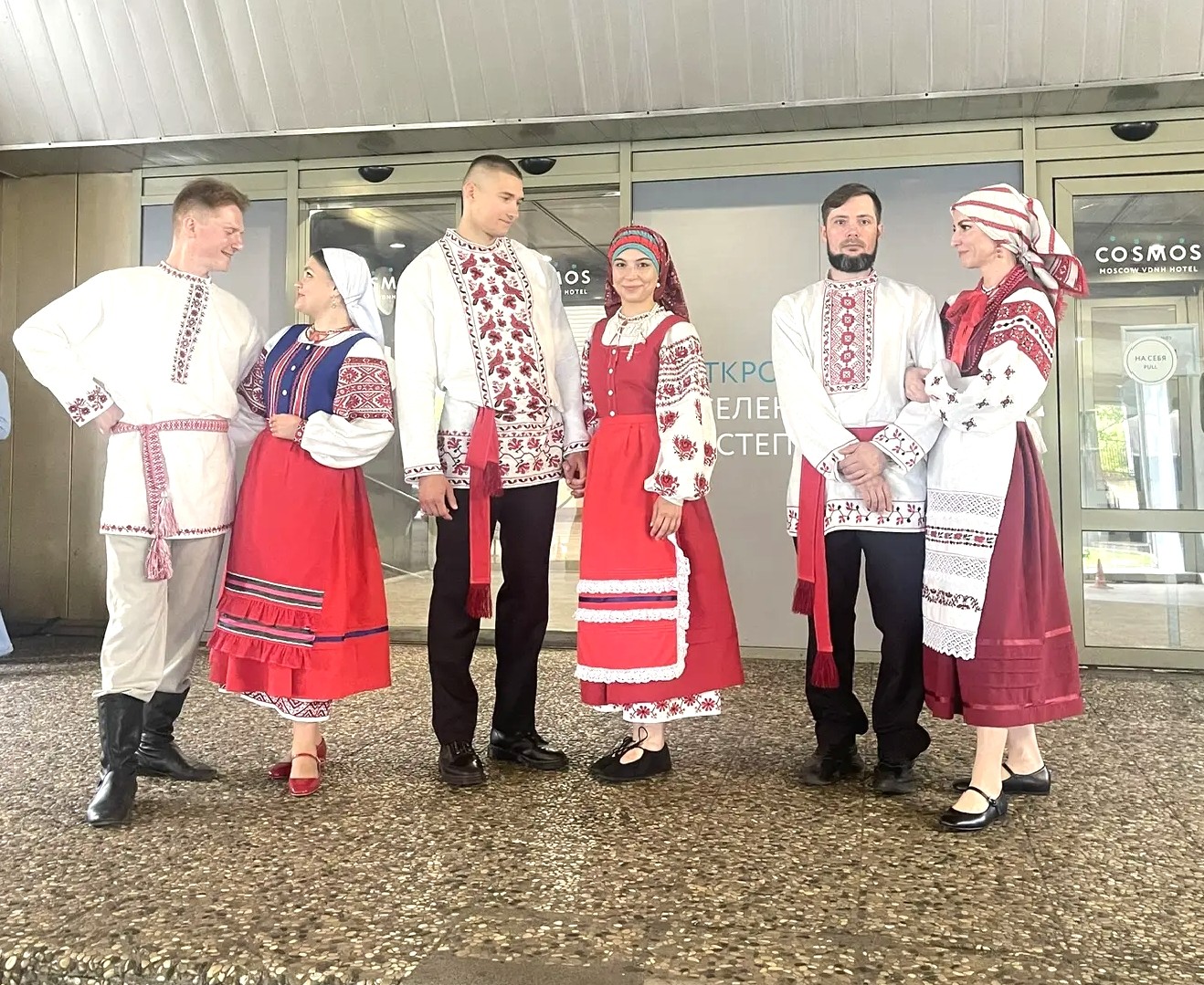 Три брянские пары участвуют во Всероссийском свадебном фестивале в Москве