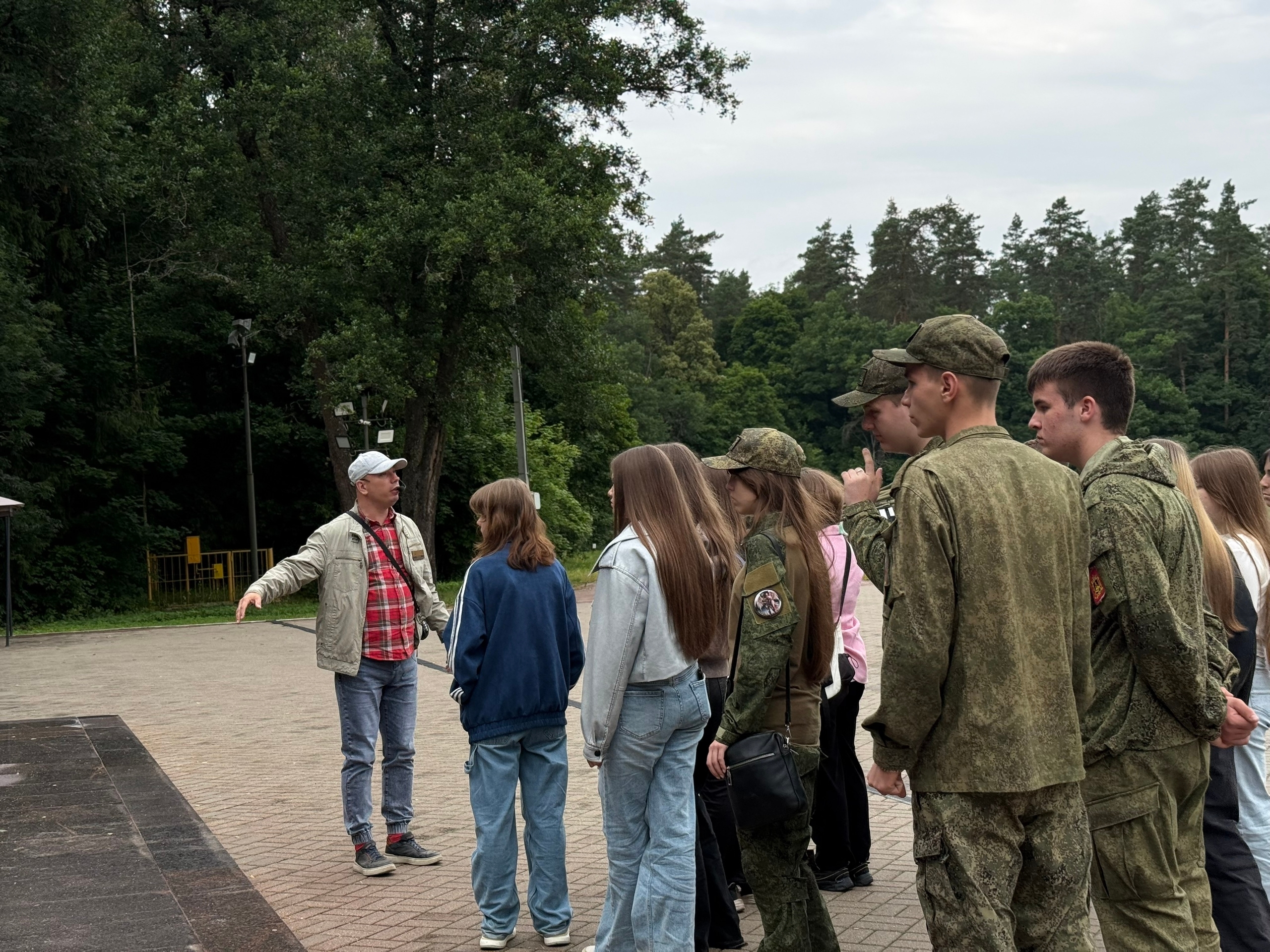 В День семьи для ребят из Клинцов организовали экскурсию и мастер-класс
