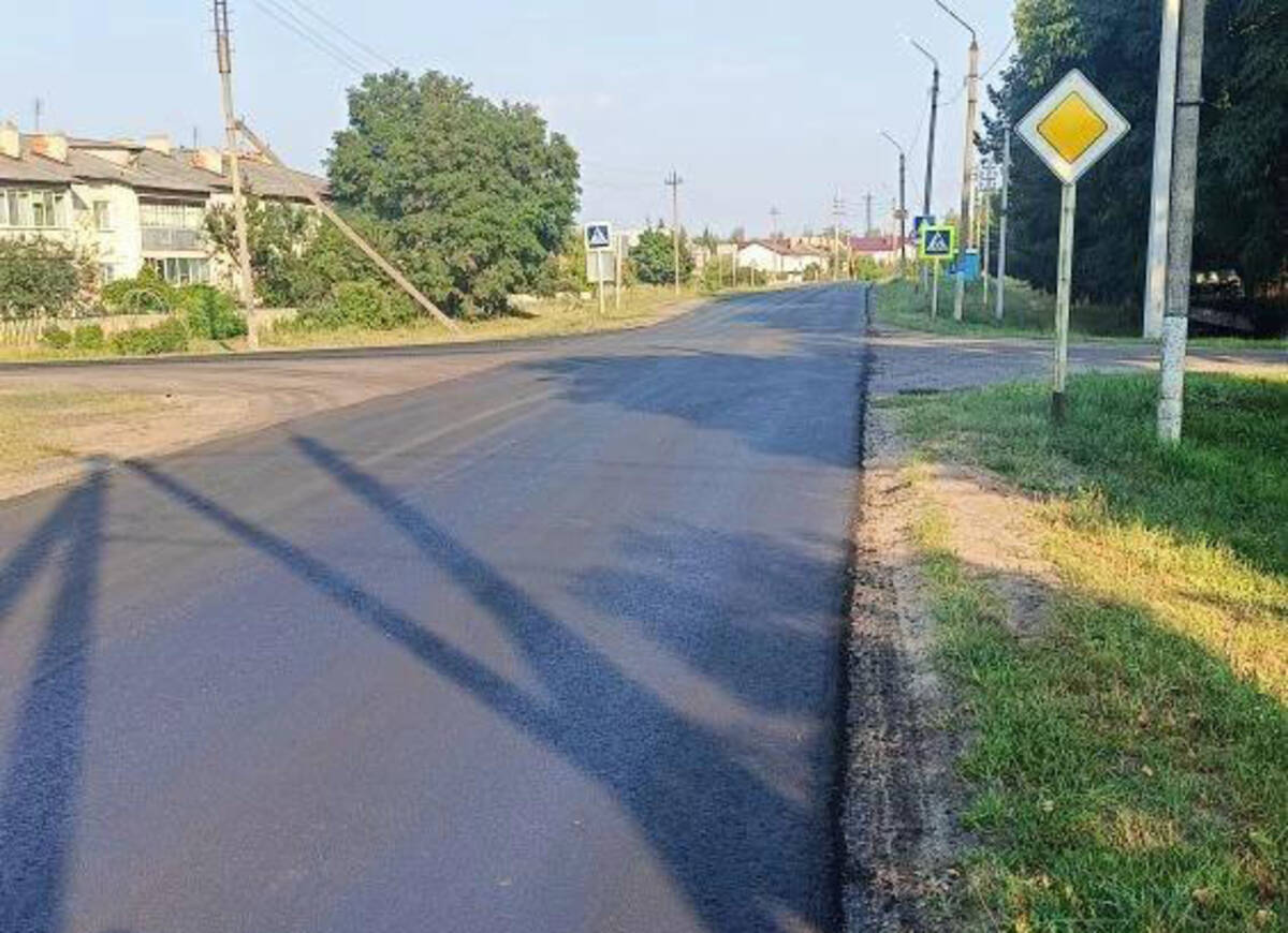 В брянской Суземке обновляют дорогу по переулку Первомайскому