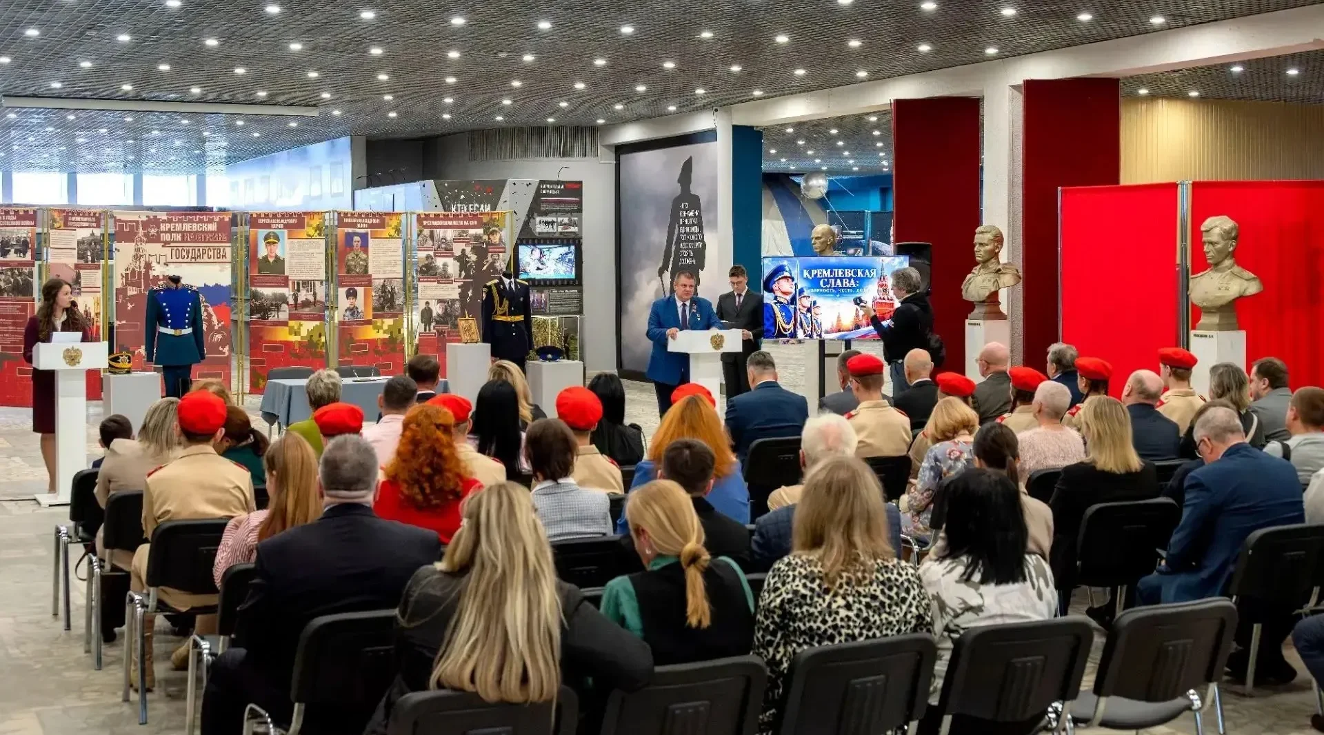 Фонд брянского музея пополнился парадной формой Кремлёвского полка