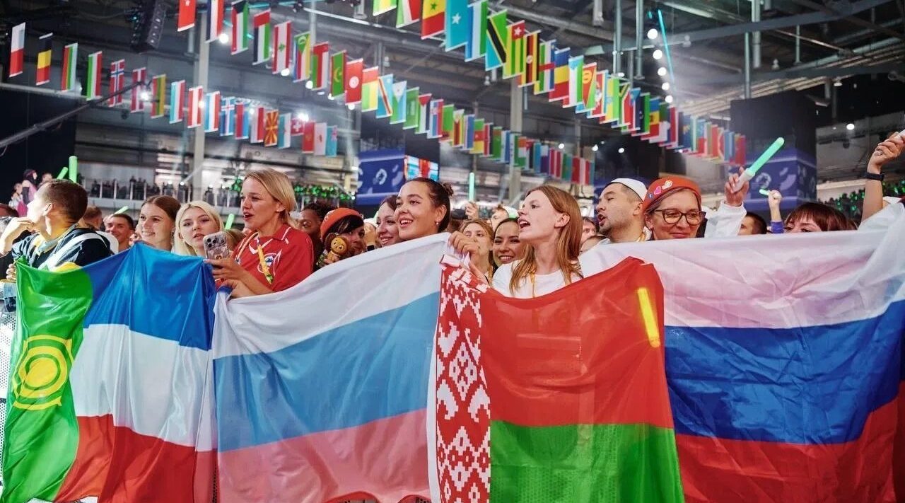 Брянские артисты участвуют в Международном фестивале молодёжи