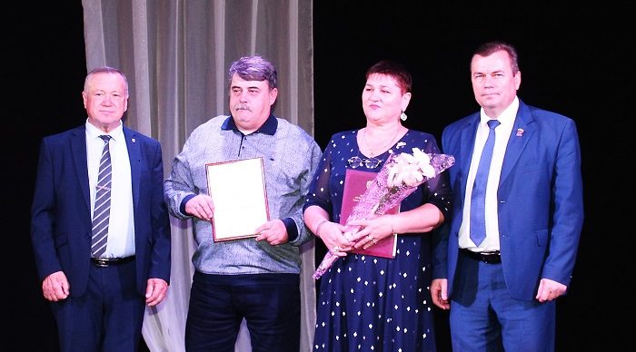 В брянской Жуковке прошло торжество в честь Дня работника сельского хозяйства